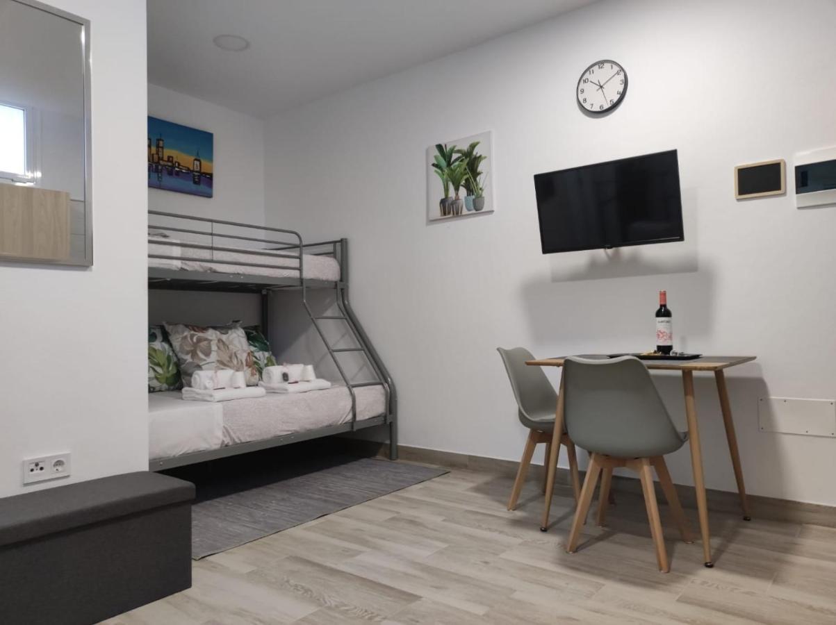 Casa Piramide 4 Wifi - Parking Y Terraza Privada Vakantiehuis *